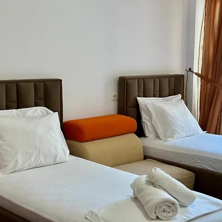 Kensly Guesthouse Ksamil Exterior photo